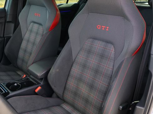 Used 2024 Volkswagen GTI SE w/ MDO Package image 13