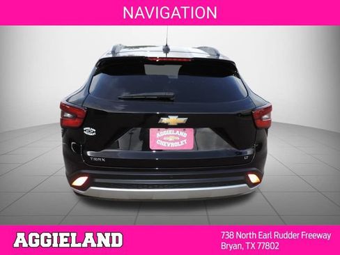 Certified 2024 Chevrolet Trax LT w/ Driver Confidence Package FWD image 5