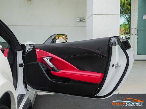 Used 2016 Chevrolet Corvette Z06 w/ 3LZ Preferred Equipment Group RWD image 38