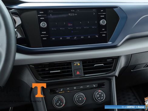 Used 2022 Volkswagen Taos SE image 26