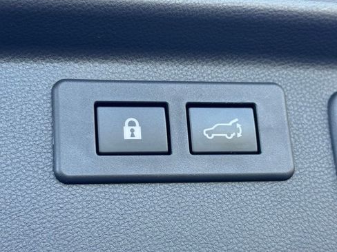 Used 2023 Subaru Forester Limited image 52