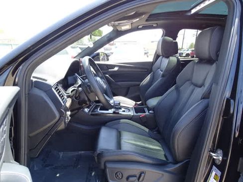 Used 2023 Audi Q5 2.0T Prestige w/ Prestige Package AWD/4WD image 17