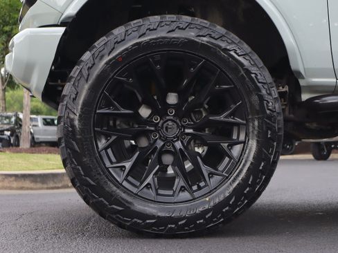 Used 2024 Ford Bronco Outer Banks w/ Sasquatch Package AWD/4WD image 6