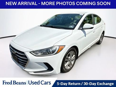 Used 2017 Hyundai Elantra SE FWD image 2