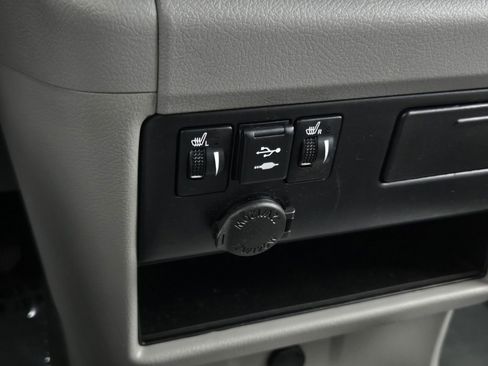 Certified 2020 Toyota Sienna XLE FWD image 17