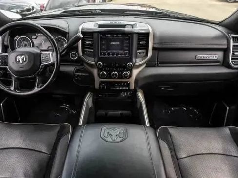 Used 2019 RAM 2500 Laramie w/ Black Appearance Package AWD/4WD image 16