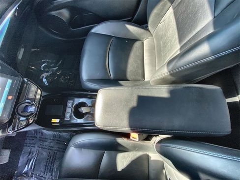 Used 2019 Toyota Prius Limited image 23