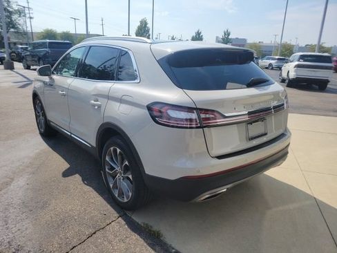 Certified 2022 Lincoln Nautilus Reserve w/ Luxury Package AWD/4WD image 14