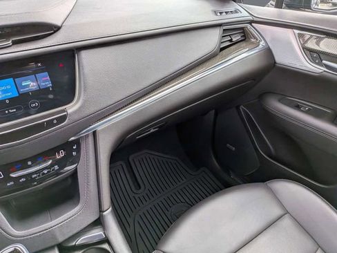 Used 2023 Cadillac XT5 Sportv w/ Technology Package AWD/4WD image 16