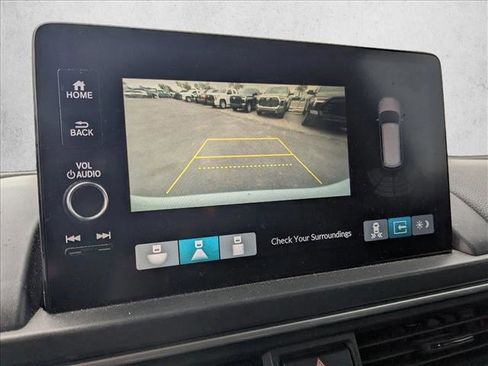 Used 2023 Honda Pilot Touring image 13