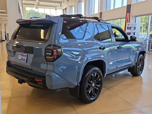 New 2026 Toyota 4Runner Platinum AWD/4WD image 3