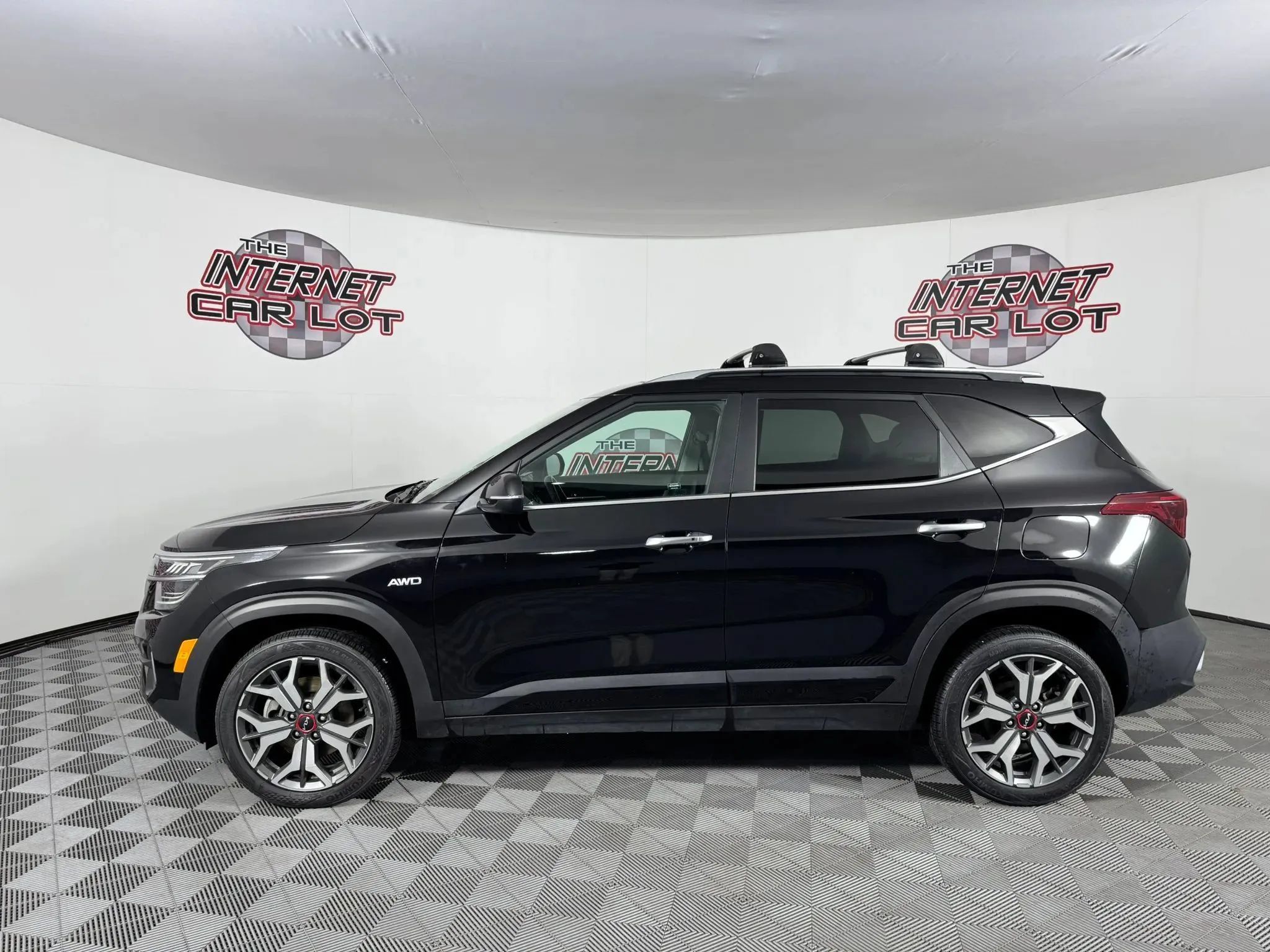Used 2022 Kia Seltos SX w/ Sunroof Package AWD/4WD image 4