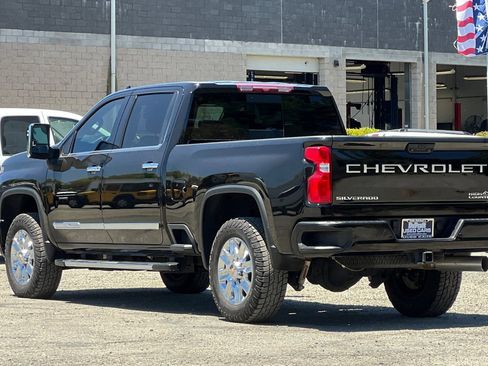 Used 2024 Chevrolet Silverado 2500 High Country AWD/4WD image 6