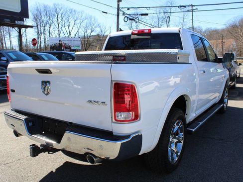 Used 2017 RAM 1500 Laramie w/ Convenience Group image 8