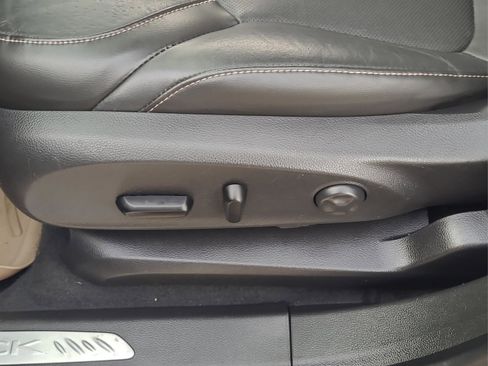 Used 2017 Buick Envision Essence image 13