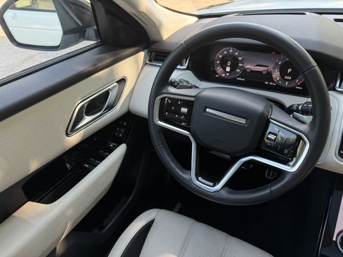 Used 2023 Land Rover Range Rover Velar R-Dynamic S image 53