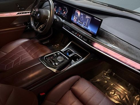 Used 2023 BMW 740i RWD image 34
