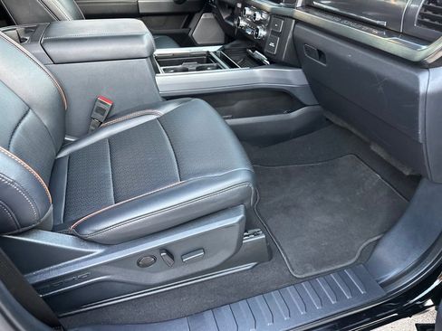 Used 2025 Ford F250 Lariat image 25