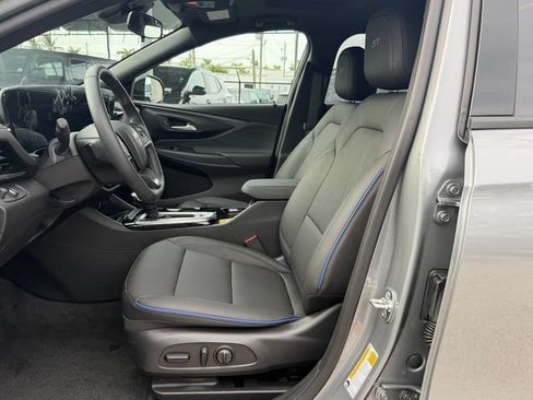 Certified 2026 Buick Envista Sport Touring w/ Convenience I Package FWD image 12