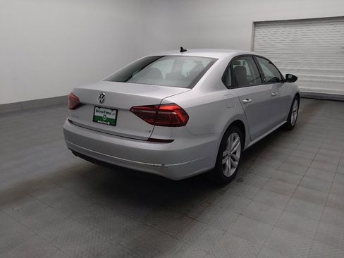 Used 2019 Volkswagen Passat 2.0T Wolfsburg w/ Wheels & Sunroof Package FWD image 9