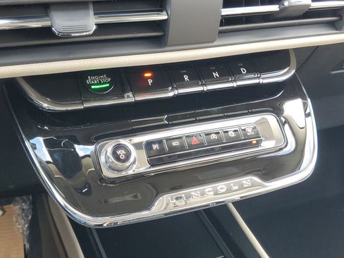 New 2026 Lincoln Corsair Premiere image 21