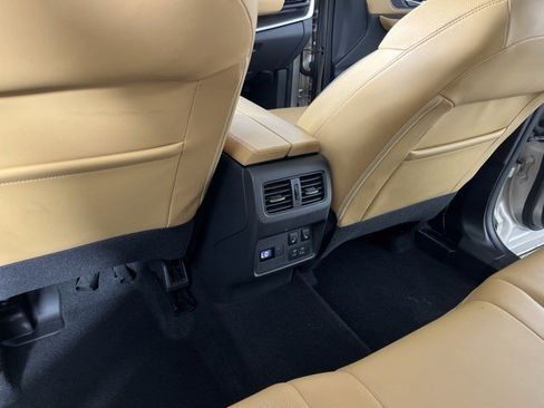 Used 2021 Nissan Rogue Platinum FWD image 41