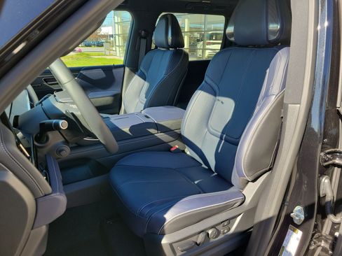 Used 2026 INFINITI QX80 4WD image 4