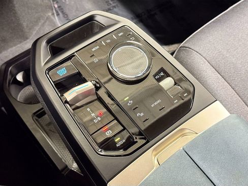 Used 2023 BMW iX xDrive50 w/ Sport Package image 29