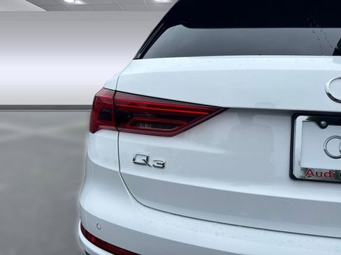 New 2025 Audi Q3 2.0T Premium image 12