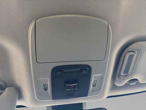 Used 2024 Toyota Camry SE image 20