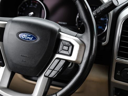 Used 2019 Ford F250 Lariat w/ Chrome Package AWD/4WD image 23