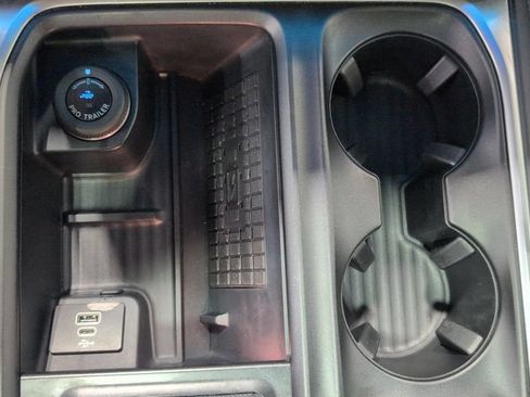 Used 2025 Ford Expedition Tremor AWD/4WD image 15