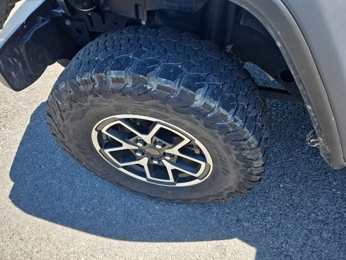 Used 2024 Jeep Wrangler Unlimited Rubicon AWD/4WD image 11
