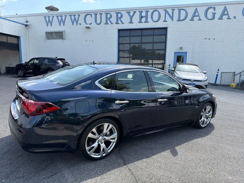 Used 2017 INFINITI Q70 3.7 w/ Sport Package RWD image 12