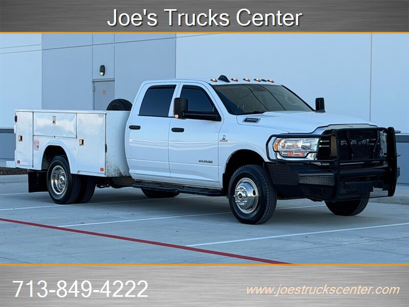 Used 2019 RAM 3500 Tradesman w/ Chrome Appearance Group RWD image 11