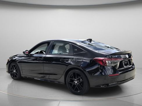 Used 2025 Honda Civic Sport image 8