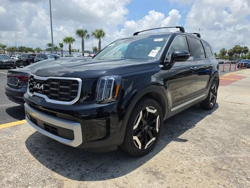 Certified 2024 Kia Telluride S FWD image 5