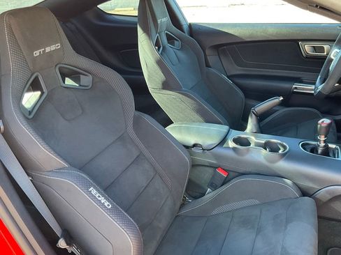 Used 2016 Ford Mustang Shelby GT350 image 18