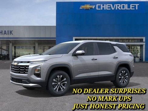 New 2026 Chevrolet Equinox LT w/ Convenience Package II image 2