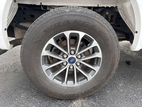 Used 2020 Ford F150 XLT w/ Equipment Group 302A Luxury AWD/4WD image 6