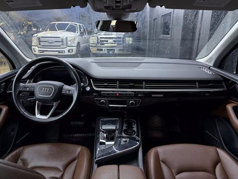 Used 2018 Audi Q7 3.0T Premium Plus w/ Premium Plus Package image 23