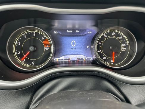 Used 2017 Jeep Cherokee Trailhawk image 20