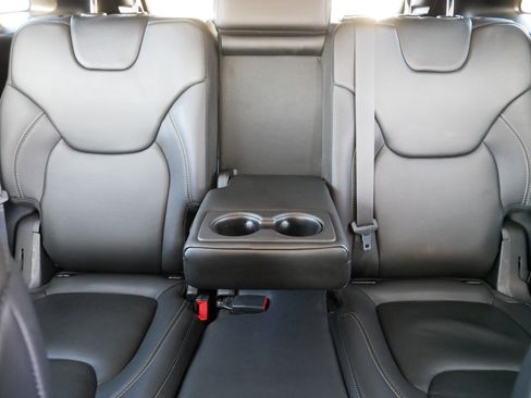 Used 2017 Jeep Cherokee Limited w/ Trailer Tow Group image 13