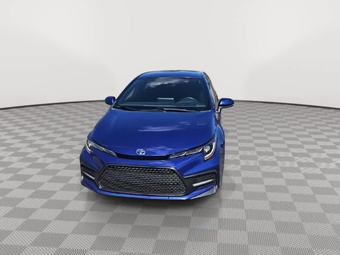 Used 2021 Toyota Corolla SE image 3