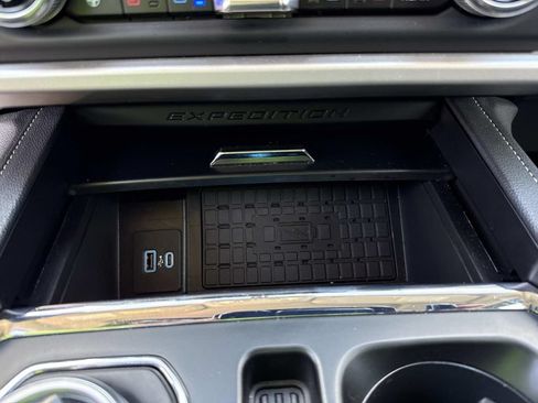 Used 2024 Ford Expedition Max XLT RWD image 35