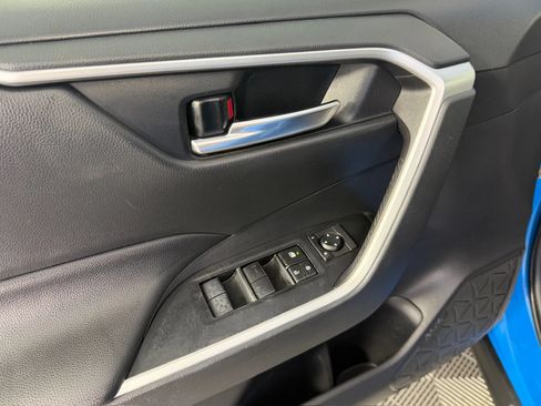 Used 2019 Toyota RAV4 XLE AWD/4WD image 33