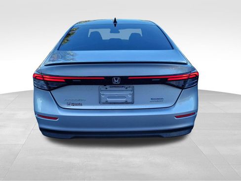Used 2024 Honda Accord Sport image 9
