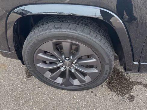 Used 2019 Jeep Cherokee High Altitude AWD/4WD image 12
