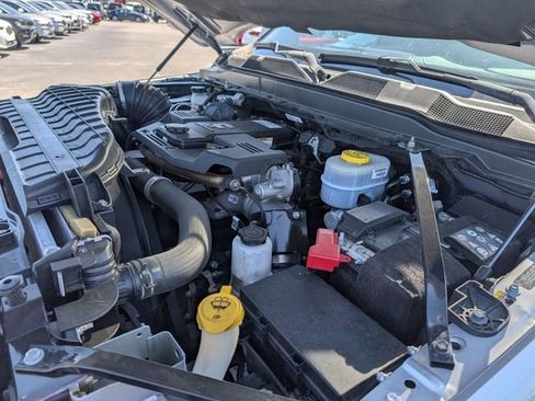 Used 2022 RAM 2500 Limited AWD/4WD image 35