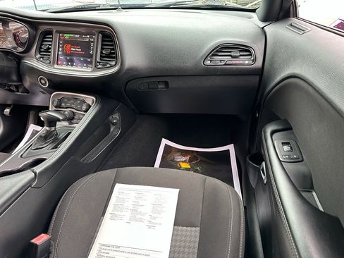 Used 2022 Dodge Challenger R/T Scat Pack w/ Dynamics Package image 25